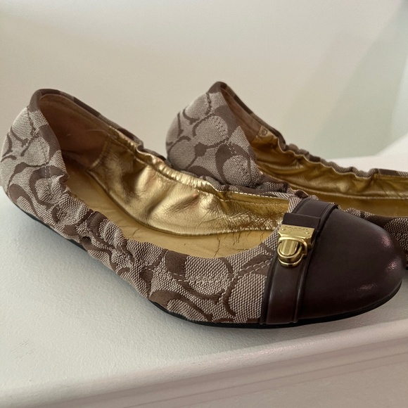 Coach Logo Ballet Flats - Size 7 - Picture 1 of 7